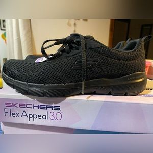 Skechers Lite-Weight Flex Appeal 3.0 Memory Foam Sneakers